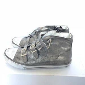 Girls Amiana size 5 | 35 metallic